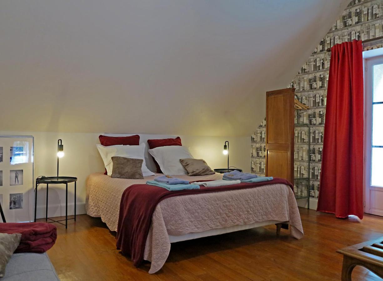 Bed and Breakfast La Ferme De La Fosse Dionne Тоннерр Екстер'єр фото