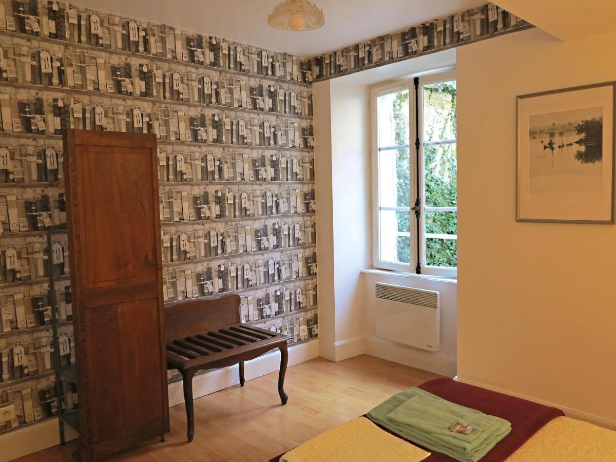 Bed and Breakfast La Ferme De La Fosse Dionne Тоннерр Екстер'єр фото